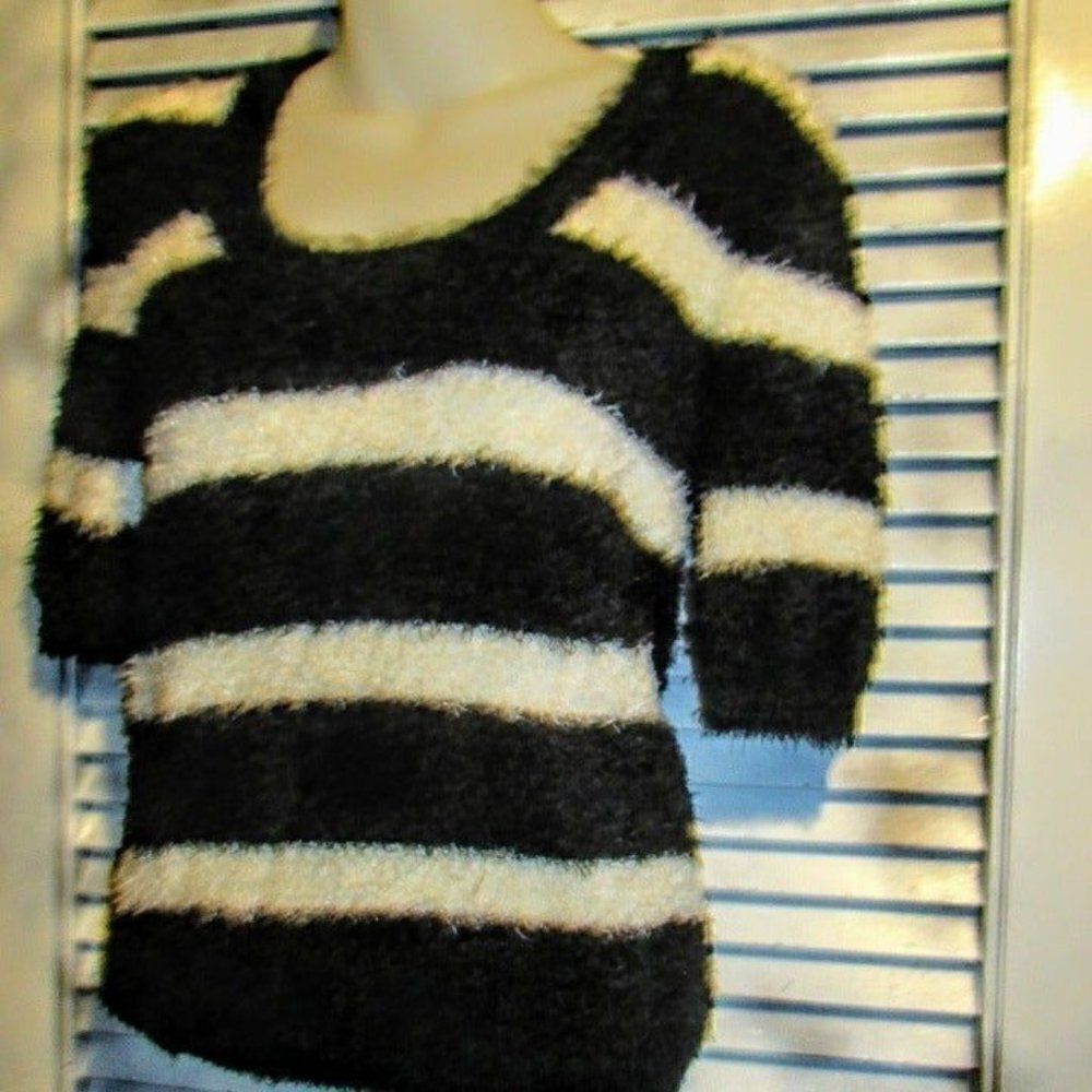 Philosophy XS striped fuzzy sweater - Picture 7 of 11
